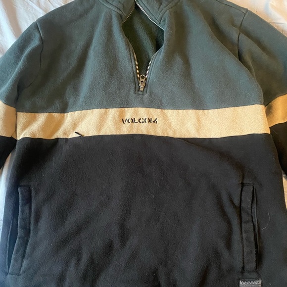 Volcom sweater. - Picture 2 of 4